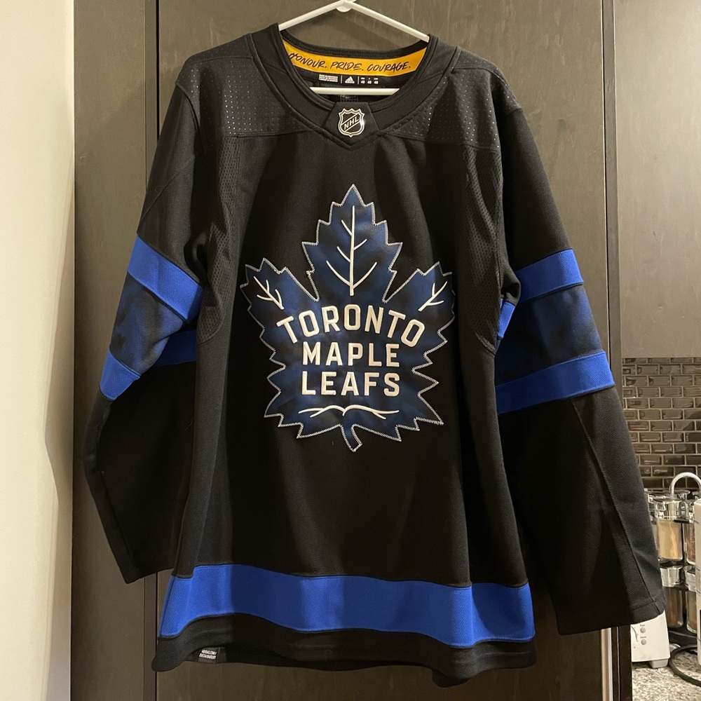 ADIDAS AUTHENTIC REVERSIBLE TORONTO MAPLE LEAFS X DREW HOUSE ALTERNATE JERSEY